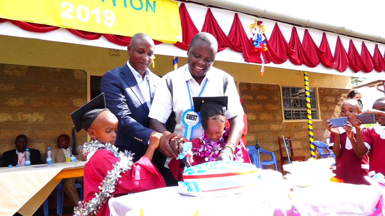 Do not throw stones to every dog that barks at you, Governor urged.