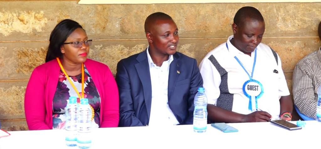 Do not throw stones to every dog that barks at you, Governor urged.