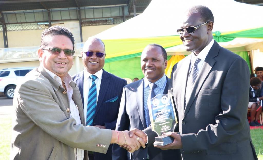 MARKETS AND TOWNS TO BE GIVEN A CHANCE TO MANAGE THEIR OWN REVENUE AND USE IT FOR THEIR OWN DEVELOPMENT.