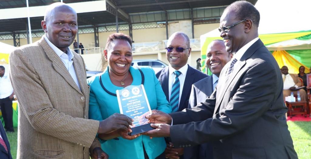 MARKETS AND TOWNS TO BE GIVEN A CHANCE TO MANAGE THEIR OWN REVENUE AND USE IT FOR THEIR OWN DEVELOPMENT.