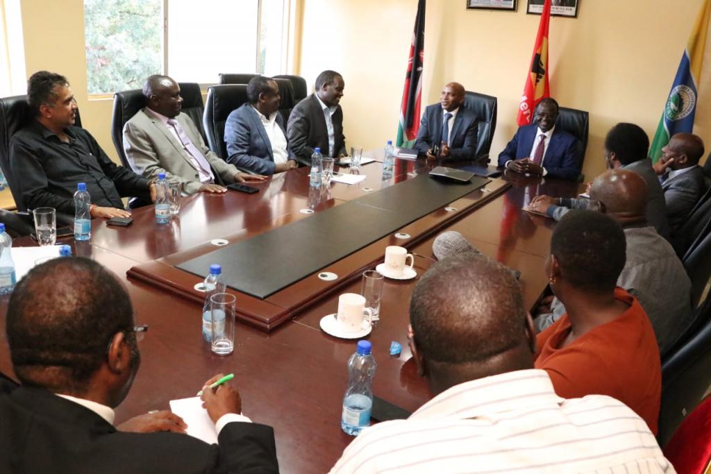 Kiraitu Murungi meets Kenya National Chamber of Commerce and Industry (KNCCI)-Meru Chapter.