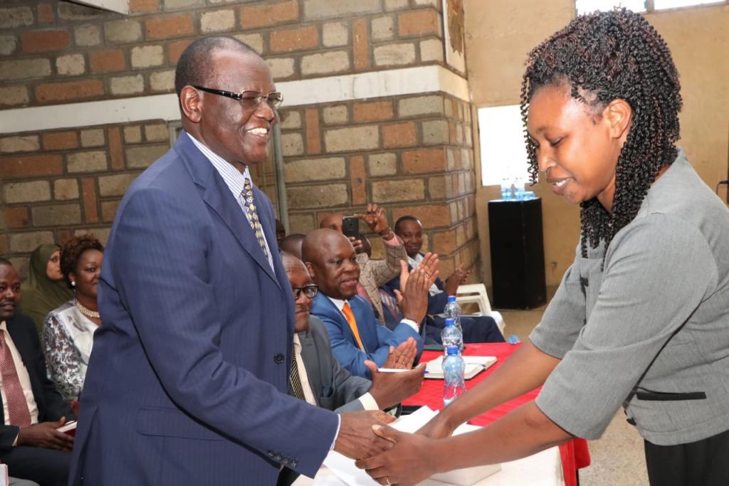GOVERNOR PLEDGES SUPPORT TO UPLIFT EDUCATION IN THE COUNTY.