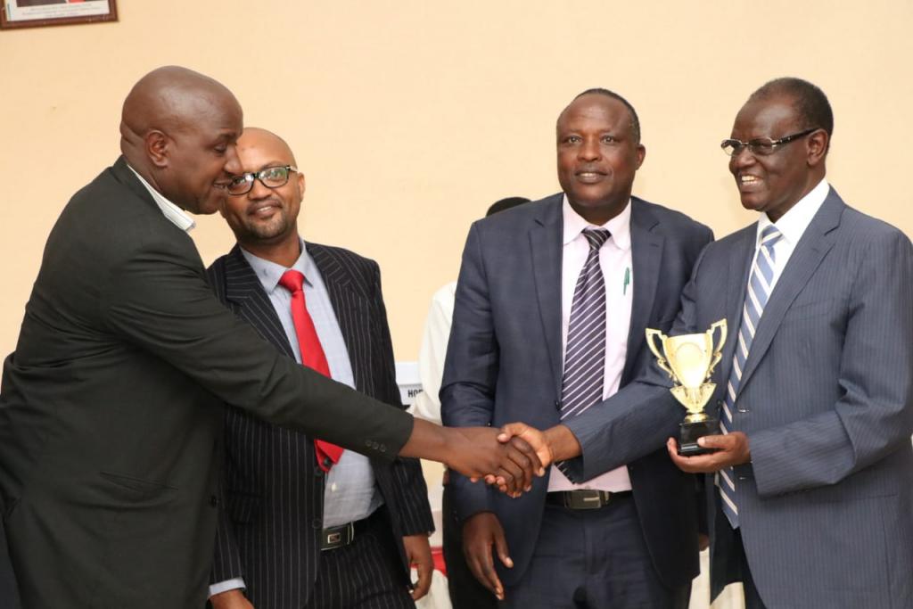 County administration awards best performance in 100 days rapid Result Initiative cycle.