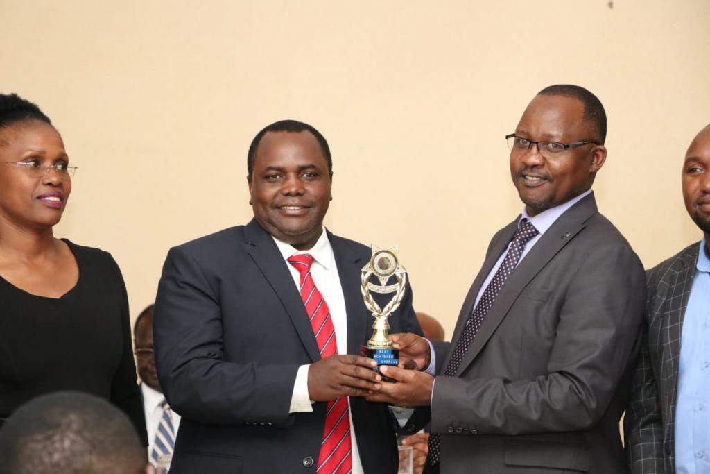 County administration awards best performance in 100 days rapid Result Initiative cycle.