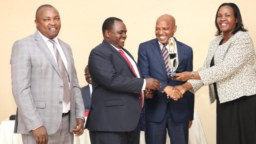 County administration awards best performance in 100 days rapid Result Initiative cycle.