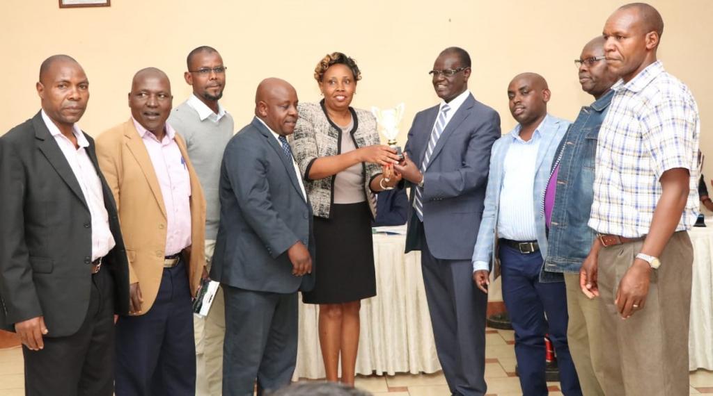 County administration awards best performance in 100 days rapid Result Initiative cycle.