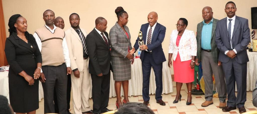County administration awards best performance in 100 days rapid Result Initiative cycle.