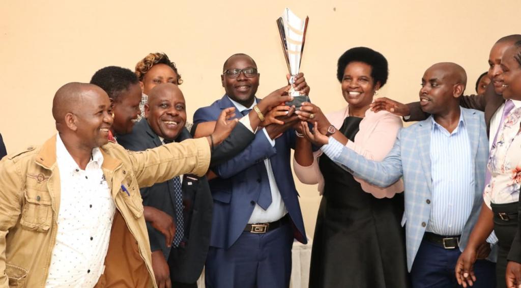 County administration awards best performance in 100 days rapid Result Initiative cycle.