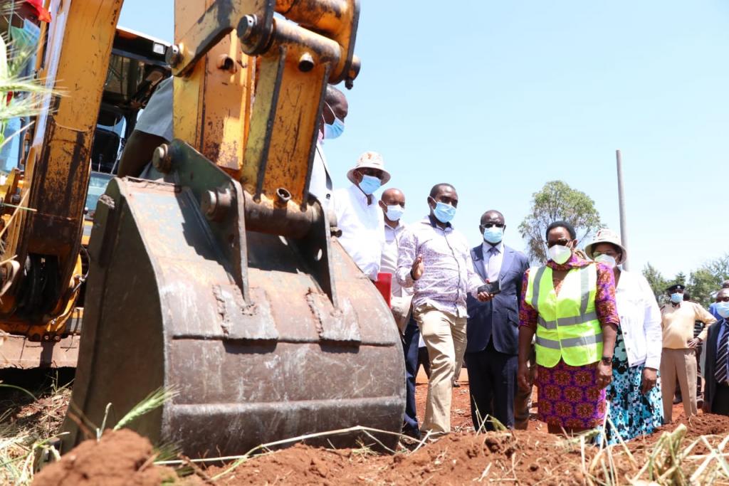 GOVERNOR KIRAITU ACCOMPANIED BY TWO CABINET SECRETARIES INSPECT ONGOING CONSTRUCTION OF MEGA WATER PROJECT IN BUURI.